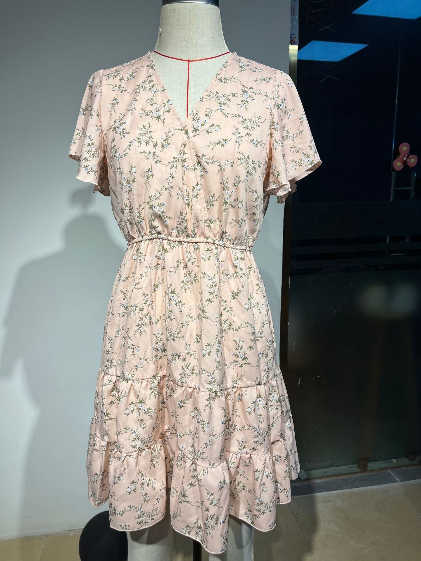 New V-Neck Flared Sleeve Floral Pleated Dress