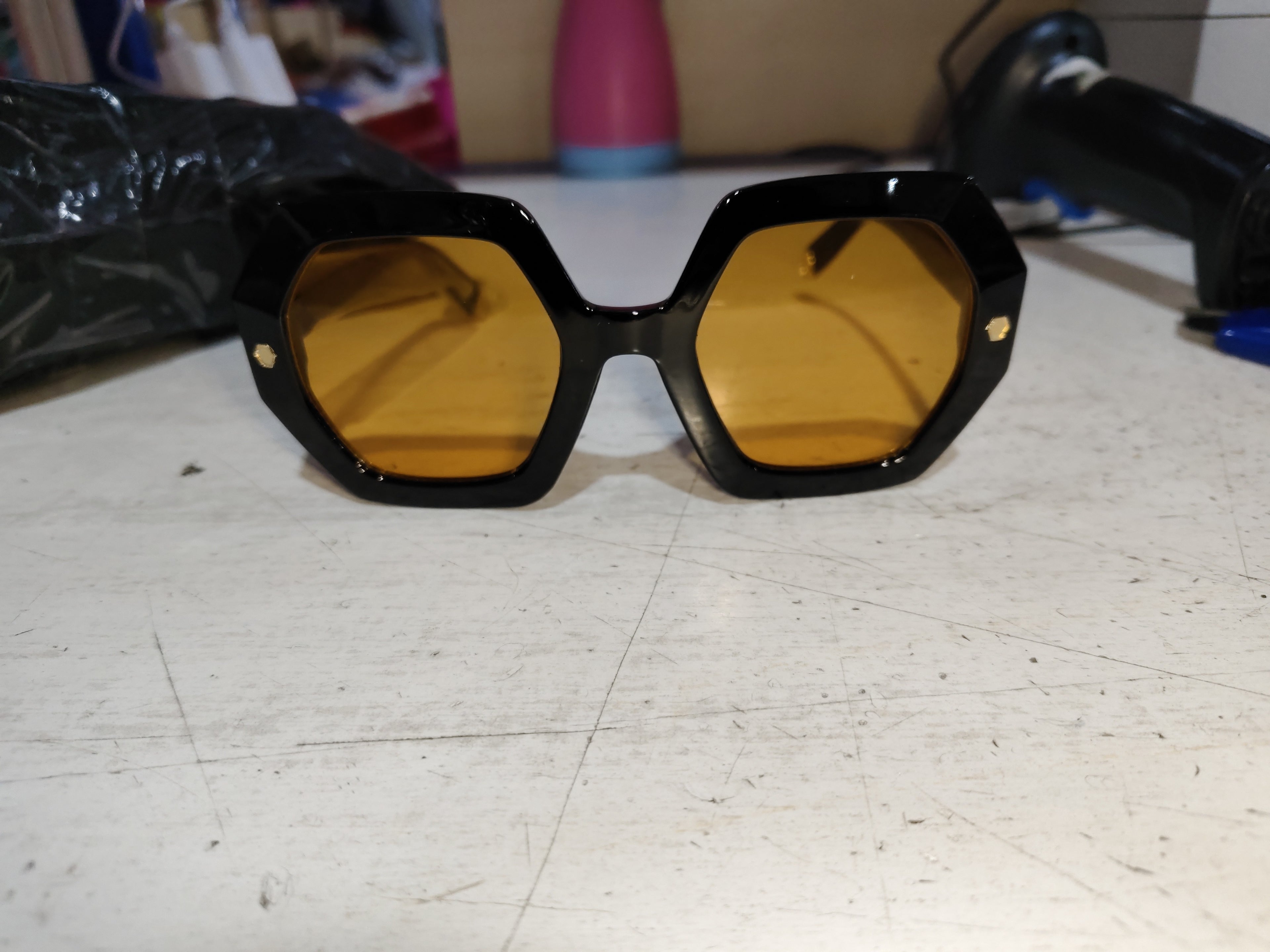 New Irregular With Personality Hexagonal Rivet Sunglasses For Women